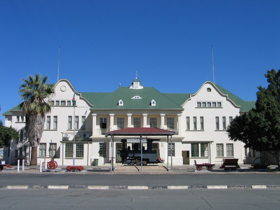 bahnhof-windhoek-the-city-where-most-safaris-travelling-through-namibia-begin